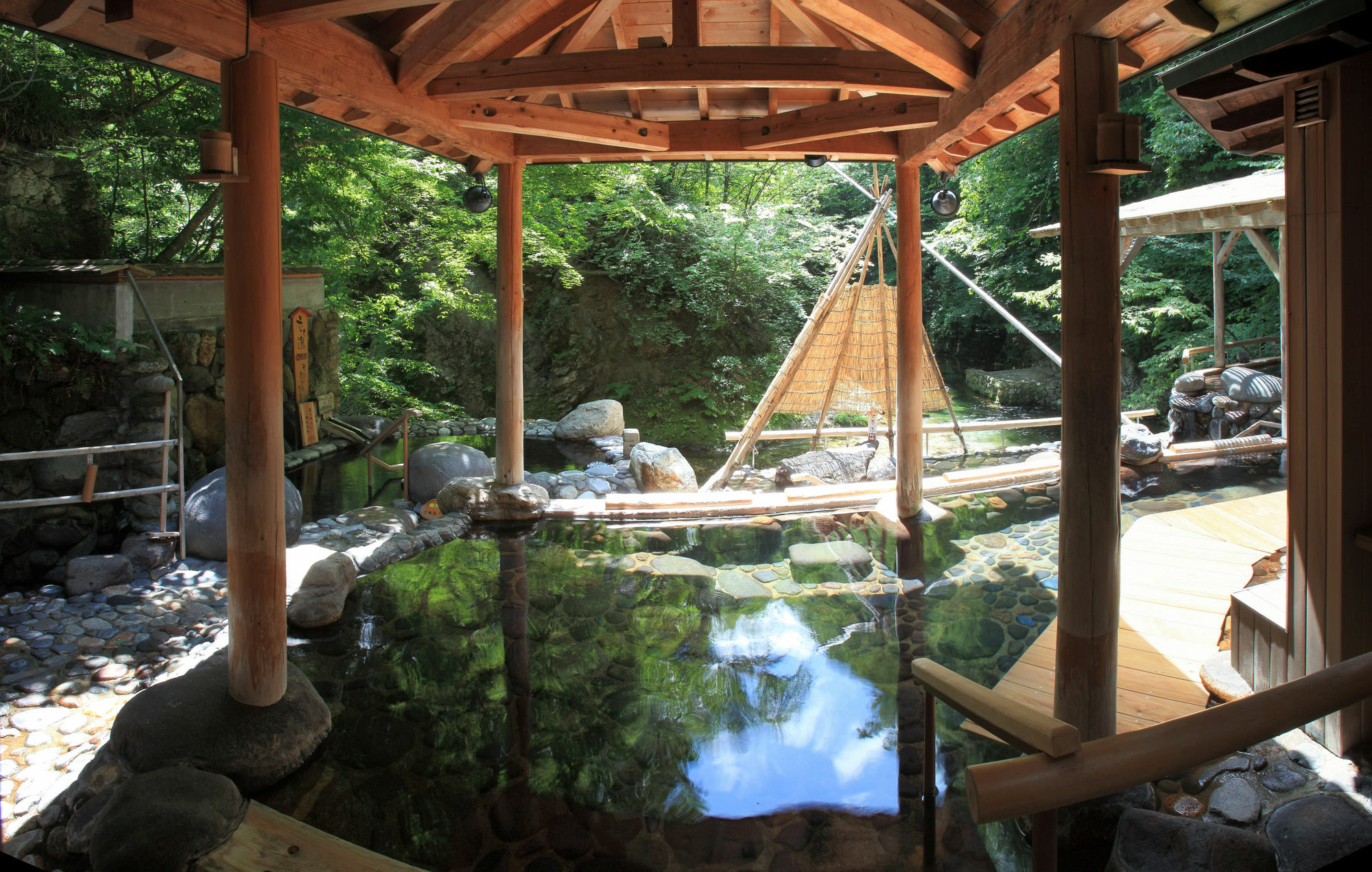 Sakunami Onsen Yuzukushi Salon Ichinobo Sendai Extérieur photo